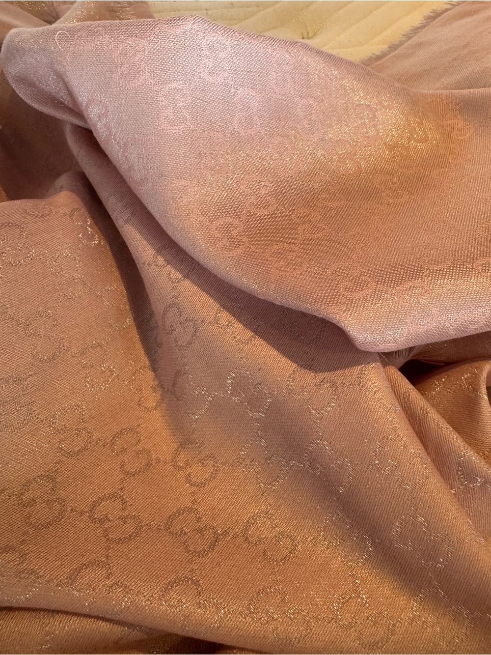 Gucci Light Pink GG Jacquard Shawl Scarf - Picture 8 of 16